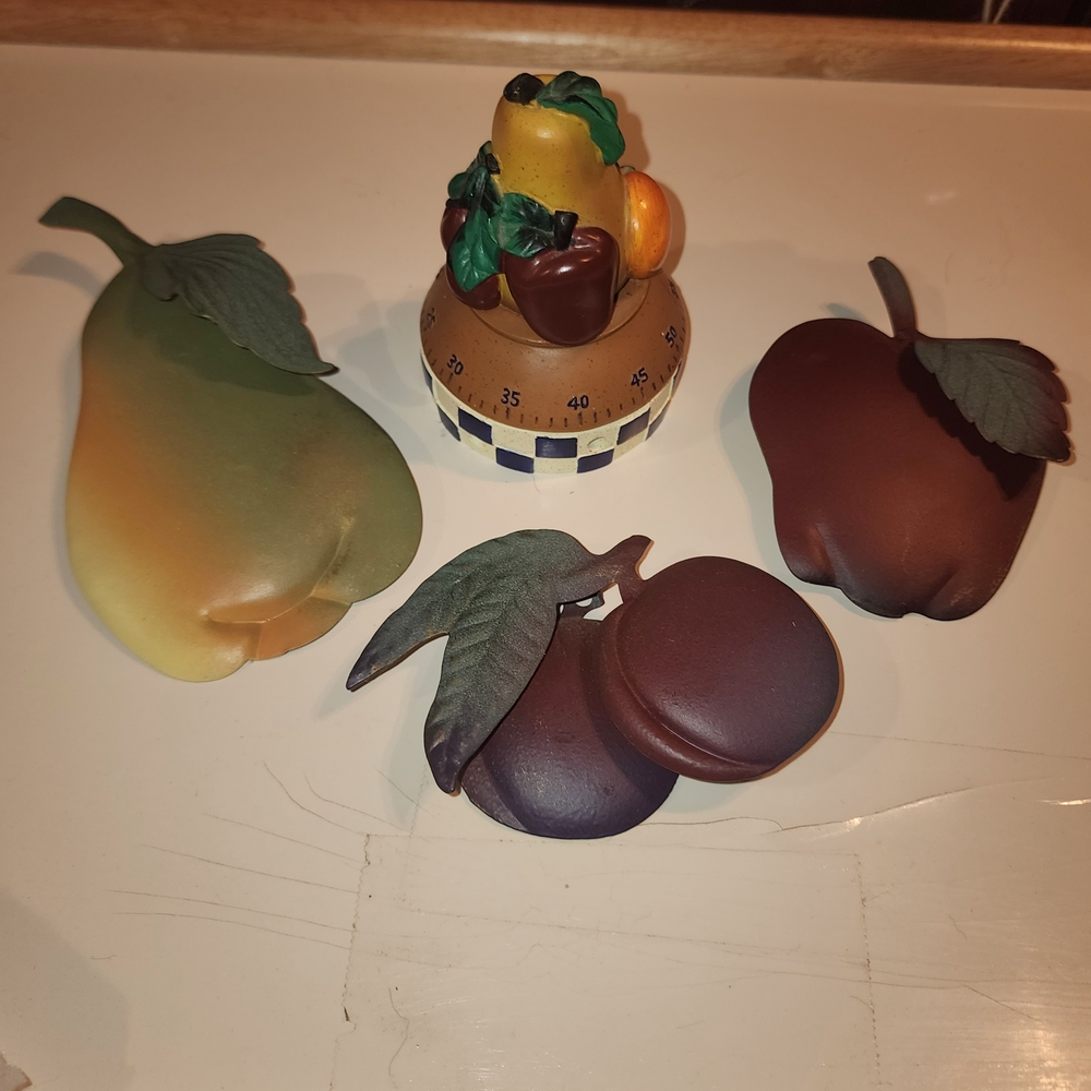 Fruit Shaped/themed Kitchen Timer and 3 Piece Metal Wall Decor/hangings.
